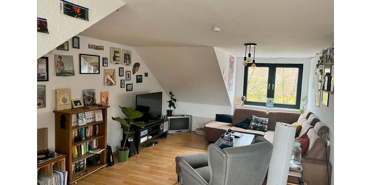 Dachgeschoßwohnung Essen Stadtbezirk IV - 3 Zimmer, 90 m&sup2;, 854&euro; | Angebot:26013827