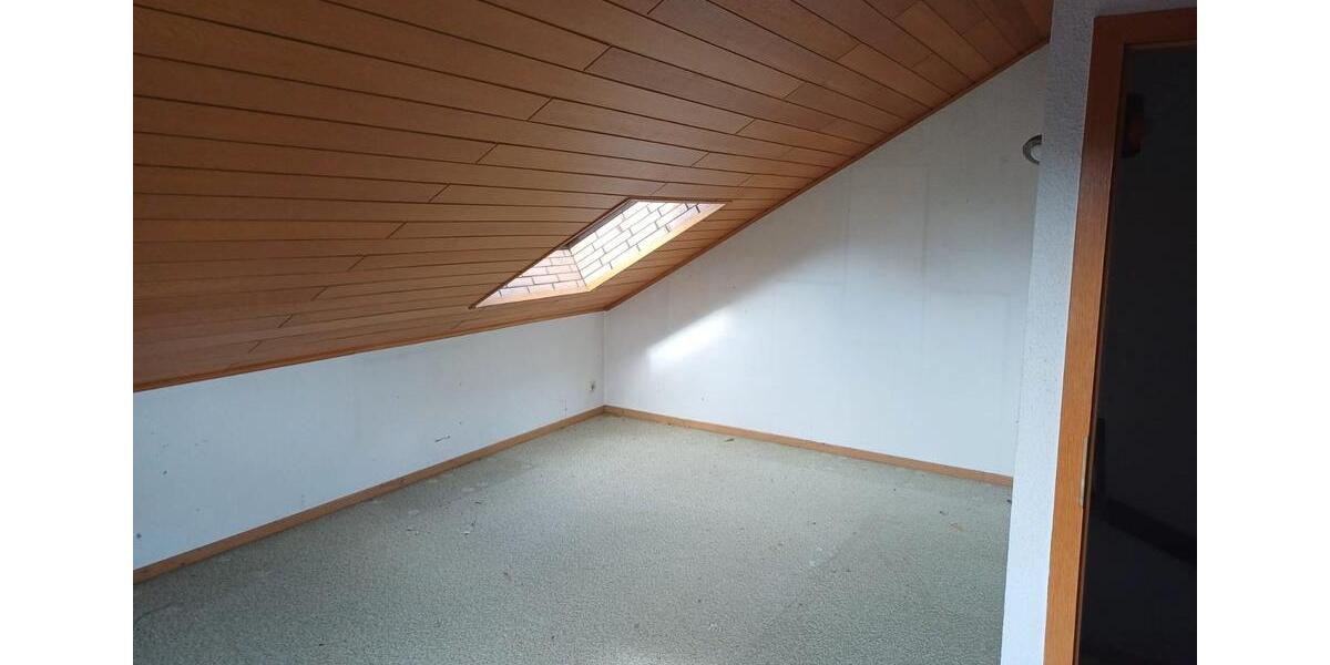 Reihenhaus Duisburg Hochheide - 4 Zimmer, 120 m&sup2;, 380.000&euro; | Angebot:26135778