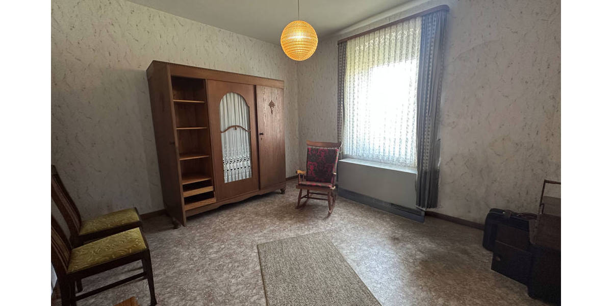 Einfamilienhaus Herten Langenbochum - 8 Zimmer, 215 m&sup2;, 350.000&euro; | Angebot:26142775