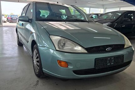 Ford Focus 102.742 km 2.499 &euro; Rheinberg 47495