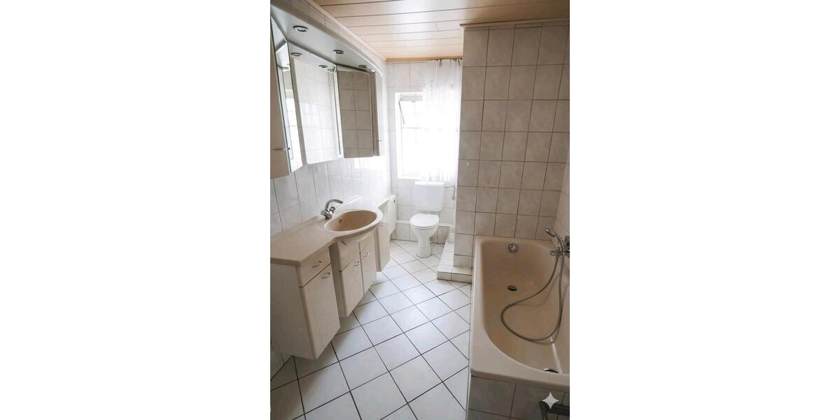 Etagenwohnung Marl Alt-Marl - 3.5 Zimmer, 153 m&sup2;, 1.300&euro; | Angebot:25407490