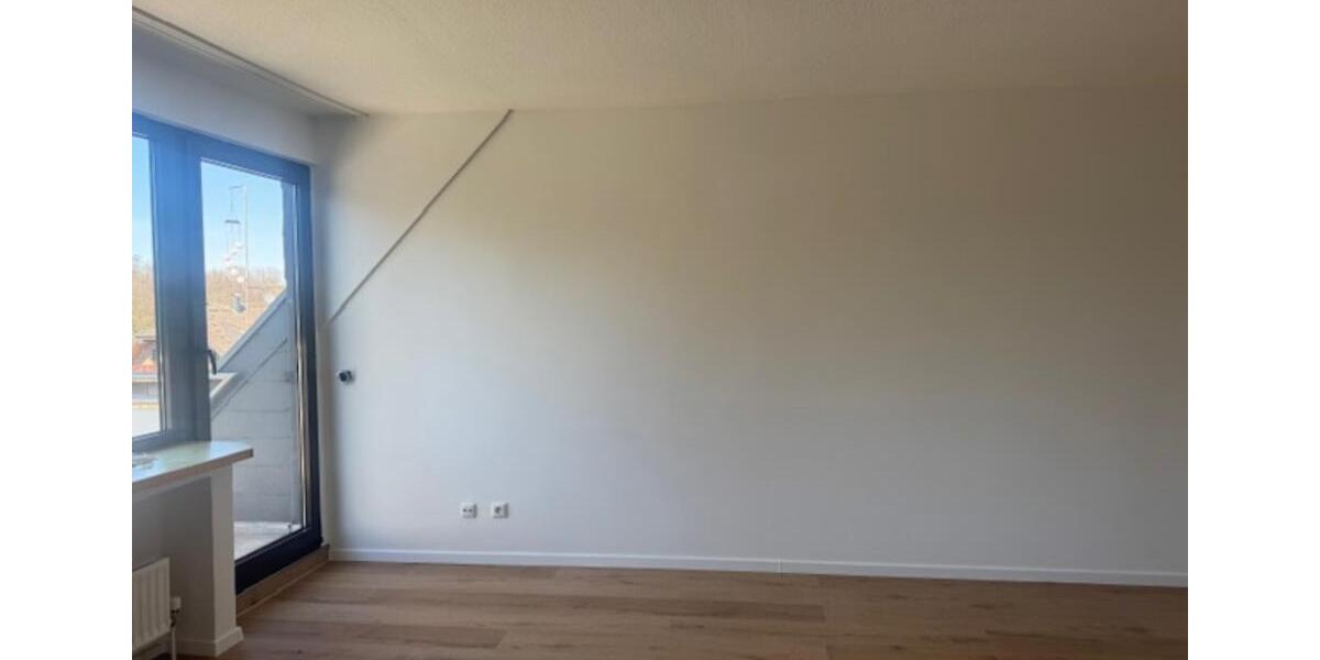 Dachgeschoßwohnung Duisburg Hamborn - 3 Zimmer, 86 m&sup2;, 996&euro; | Angebot:25756642