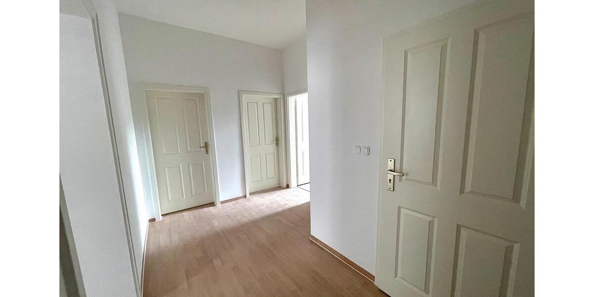 Etagenwohnung Mülheim an der Ruhr - 3 Zimmer, 100 m&sup2;, 1.300&euro; | Angebot:25990093