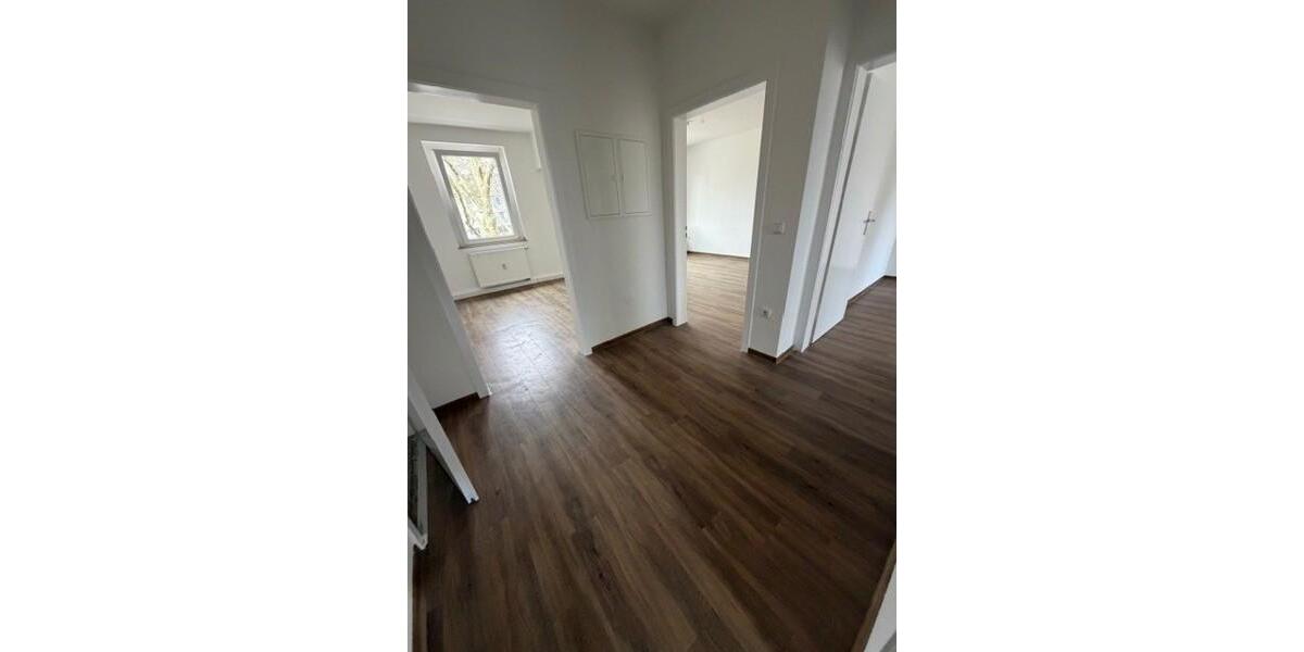 Etagenwohnung Essen Stadtbezirk VI - 2 Zimmer, 68 m&sup2;, 612&euro; | Angebot:25315345
