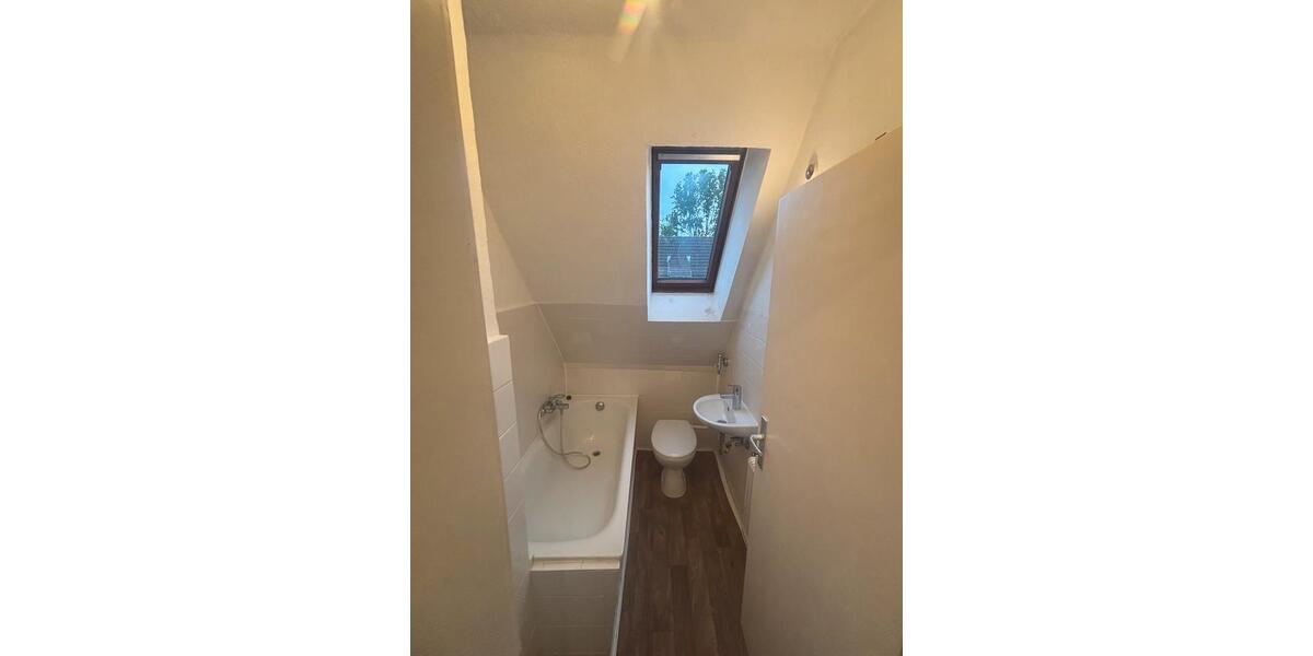 Dachgeschoßwohnung Gladbeck Brauck - 2 Zimmer, 362 m&sup2;, 500&euro; | Angebot:26697825