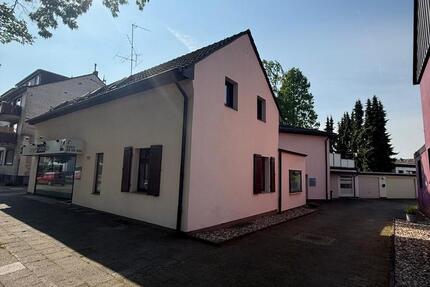 Wohnung Duisburg Angerhausen - 3 Zimmer, 148 m&sup2;, 1.800&euro; | Angebot:26546011