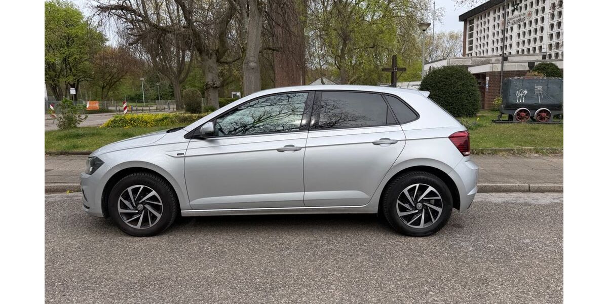 VW Polo 82.890 km 9.500 &euro; Oberhausen 46119