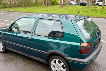 VW Golf 87.000 km 3.800 &euro; recklinghausen 45661