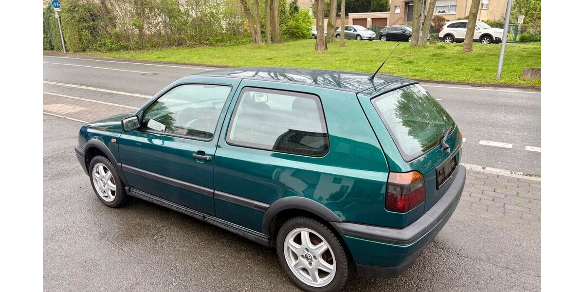 VW Golf 87.000 km 3.800 &euro; recklinghausen 45661