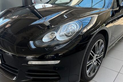 Porsche Panamera 232.000 km 22.850 &euro; Bottrop 46236