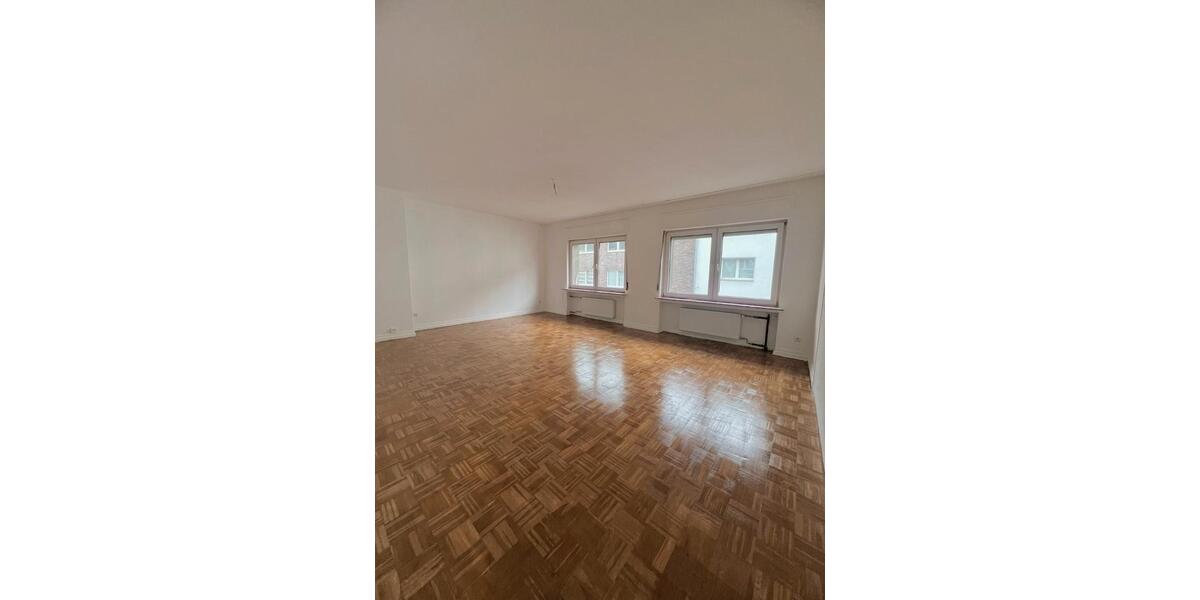 Etagenwohnung Gelsenkirchen - 5 Zimmer, 144 m&sup2;, 1.090&euro; | Angebot:26652165