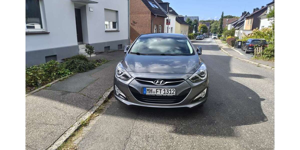 Hyundai i40 19.900 km 17.600 &euro; Mülheim an der Ruhr 45475