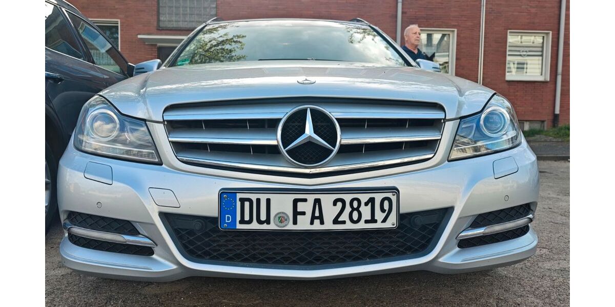 Mercedes-Benz C 200 229.000 km 8.950 &euro; Duisburg 47178