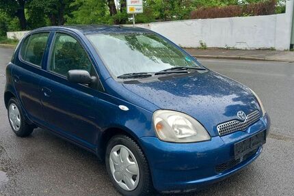 Toyota Yaris 51.542 km 2.250 &euro; Duisburg 47198