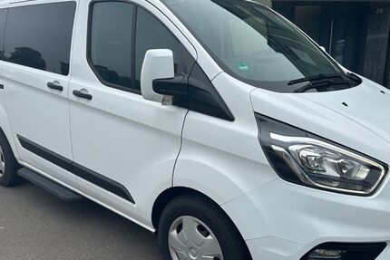 Ford Tourneo Custom 60.000 km 20.880 &euro; Duisburg 47138