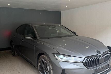 Skoda Superb 9.000 km 39.900 &euro; Bochum 44805