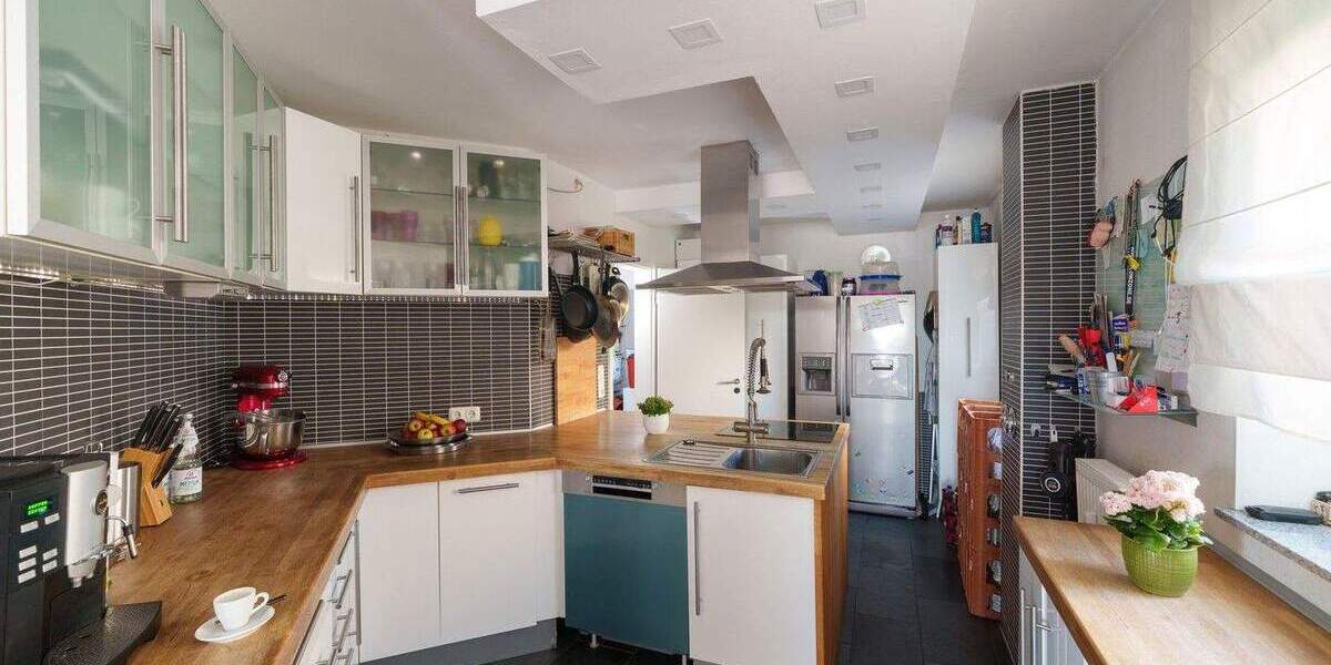 Etagenwohnung Bochum Dahlhausen - 8 Zimmer, 220 m&sup2;, 449.000&euro; | Angebot:25721357