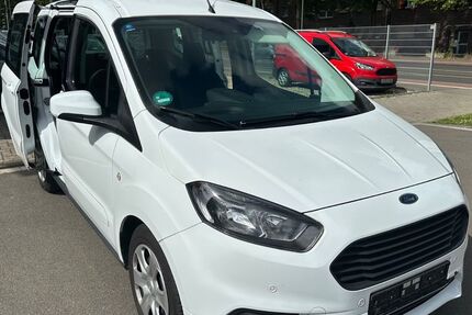 Ford Tourneo Courier 24.000 km 11.999 &euro; Duisburg 47138