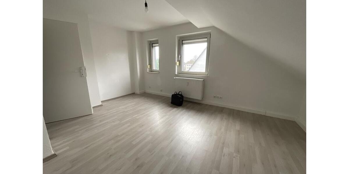 Dachgeschoßwohnung Essen Stadtbezirk IV - 2 Zimmer, 48 m&sup2;, 409&euro; | Angebot:25423606