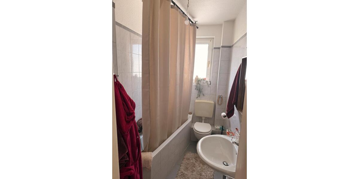 Etagenwohnung Essen Stadtbezirk IV - 2.5 Zimmer, 60 m&sup2;, 420&euro; | Angebot:26021718