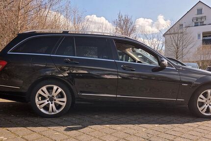 Mercedes-Benz 220 244.000 km 5.800 &euro; Sprockhövel 45549