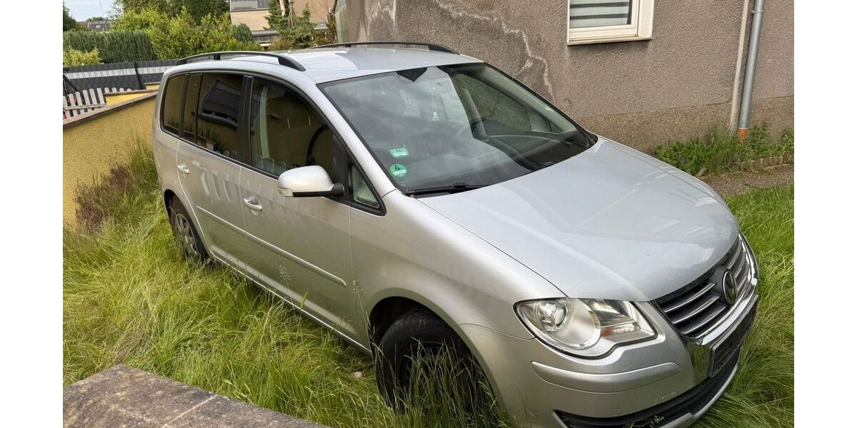 VW Touran 231.000 km 1.750 &euro; Essen 45329