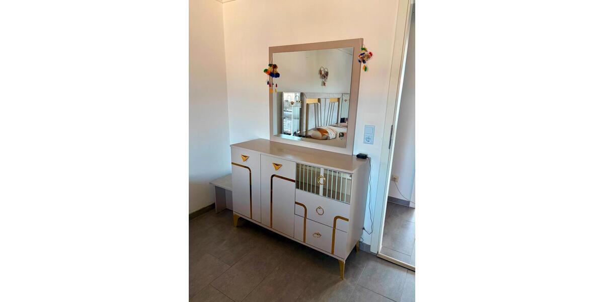 Dachgeschoßwohnung Duisburg Rheinhausen - 3.5 Zimmer, 80 m&sup2;, 190.000&euro; | Angebot:27258760