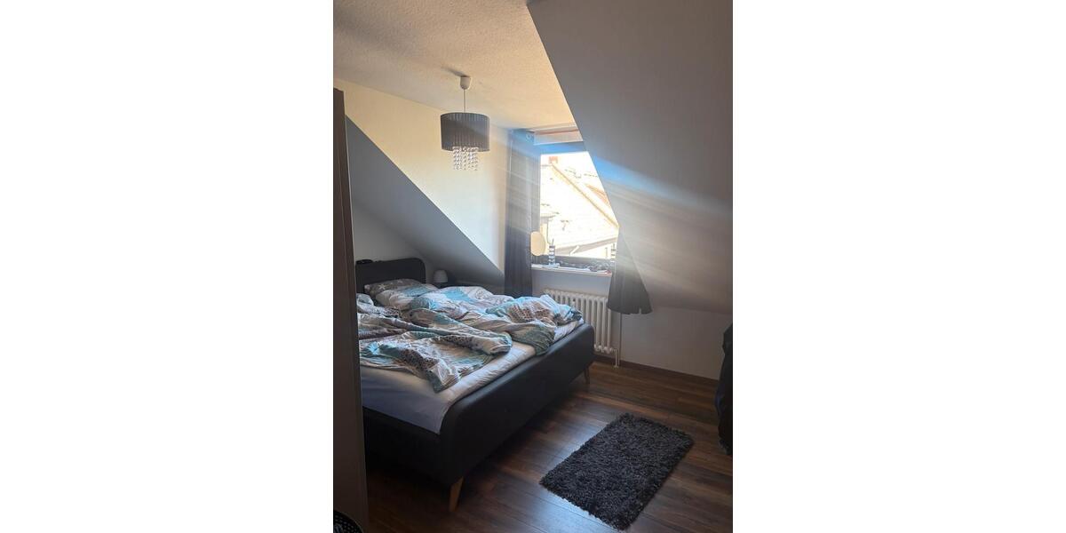 Dachgeschoßwohnung Duisburg Mittelmeiderich - 2 Zimmer, 58 m&sup2;, 750&euro; | Angebot:26380588