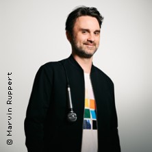 Der Klavierabend mit Dr. Pop - Mitsingen erwünscht 27.09.2026 Stratmanns Theater im Europahaus