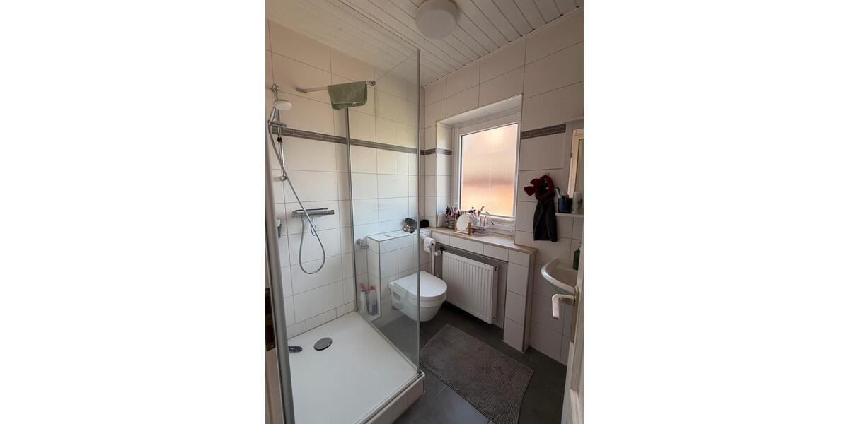 Dachgeschoßwohnung Duisburg Großenbaum - 2 Zimmer, 38 m&sup2;, 315&euro; | Angebot:26689268