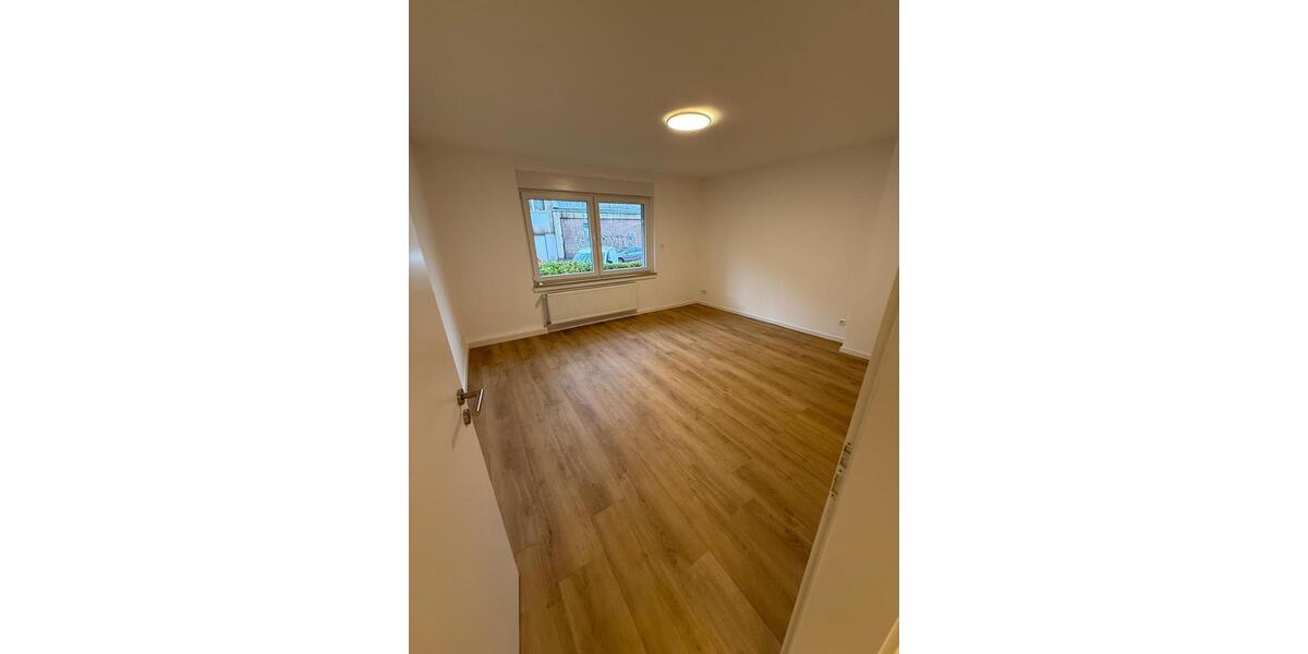 Erdgeschoßwohnung Duisburg Duisburg-Mitte - 3.5 Zimmer, 66 m&sup2;, 1.200&euro; | Angebot:25974614