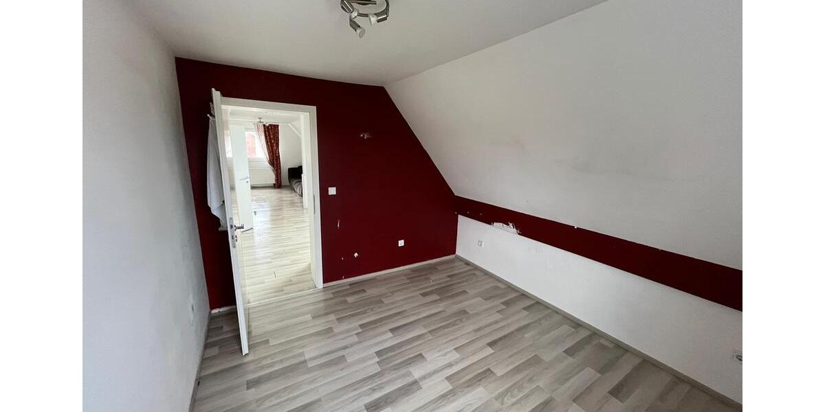 Dachgeschoßwohnung Marl Alt-Marl - 3.5 Zimmer, 65 m&sup2;, 850&euro; | Angebot:26563182