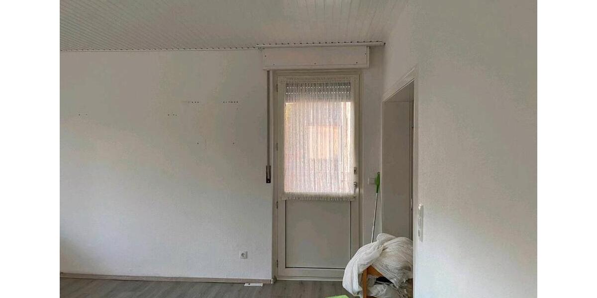 Erdgeschoßwohnung Gelsenkirchen Gelsenkirchen-Nord - 4 Zimmer, 107 m&sup2;, 1.250&euro; | Angebot:26051053