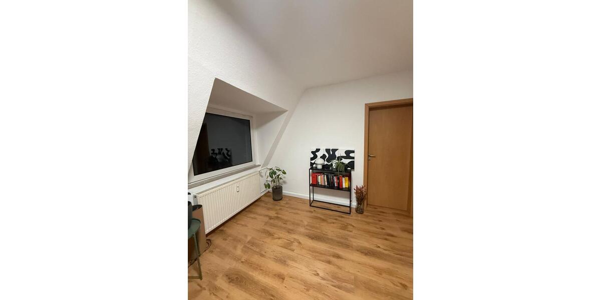 Dachgeschoßwohnung Recklinghausen Berghausen - 4 Zimmer, 65 m&sup2;, 590&euro; | Angebot:26019131