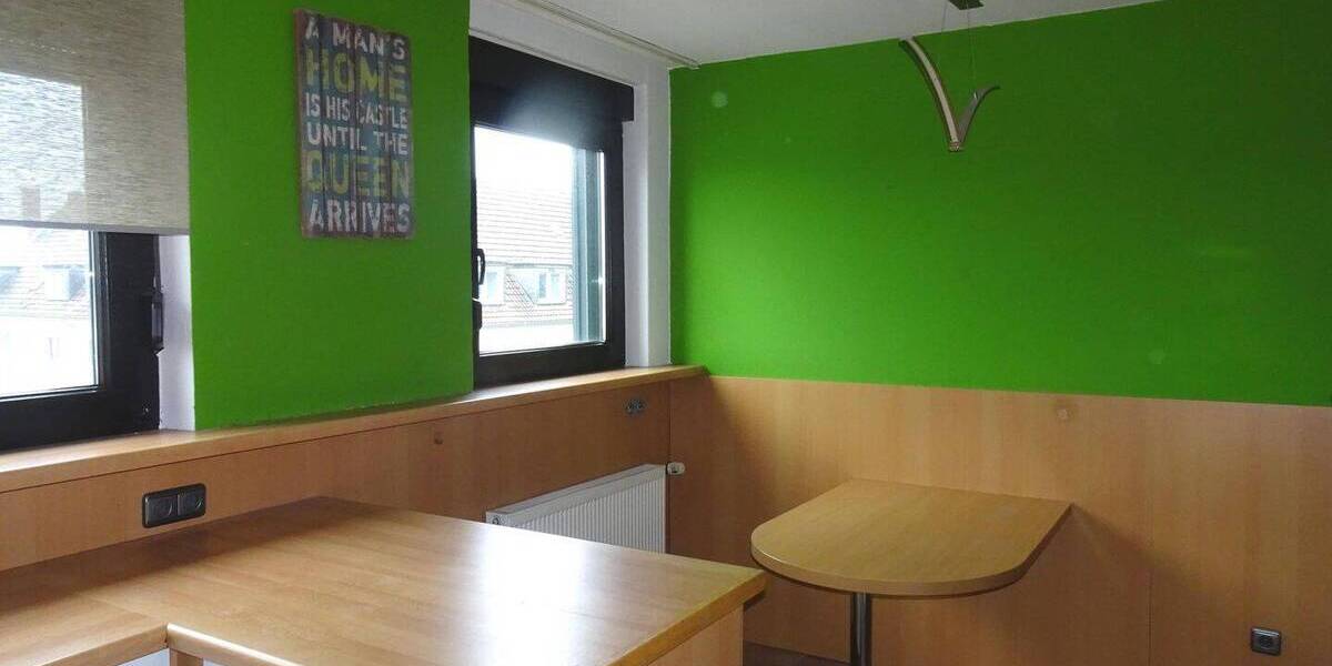 Etagenwohnung Bottrop Eigen - 4 Zimmer, 140 m&sup2;, 1.050&euro; | Angebot:26787430
