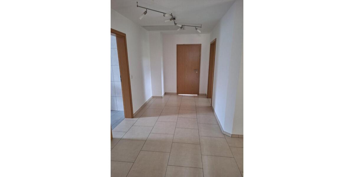 Etagenwohnung Schermbeck - 3 Zimmer, 98 m&sup2;, 750&euro; | Angebot:26564943