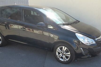 Opel Corsa 160.500 km 3.490 &euro; duisburg 47055