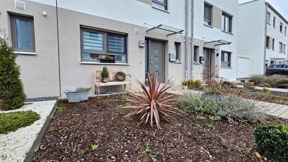 Reihenhaus Duisburg Essenberg - 5 Zimmer, 142 m&sup2;, 1.950&euro; | Angebot:25368987