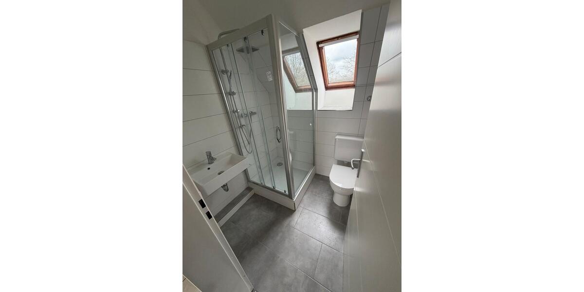 Dachgeschoßwohnung Duisburg Hamborn - 2.5 Zimmer, 54 m&sup2;, 450&euro; | Angebot:26020339