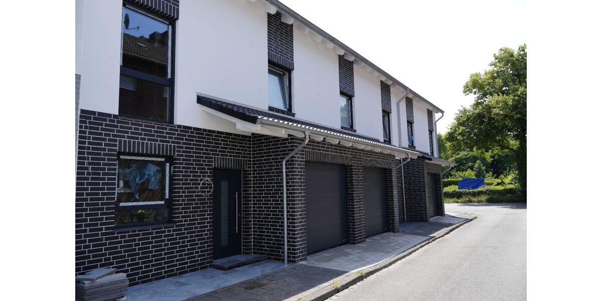 Provisionsfrei* Eckhaus EFH Endhaus mit PV 10,4 KW+Garage 140m zum Rheinufer Energiebedarf 22,4 kWhm2a - Reihenendhaus Duisburg Essenberg | Angebot:26163676