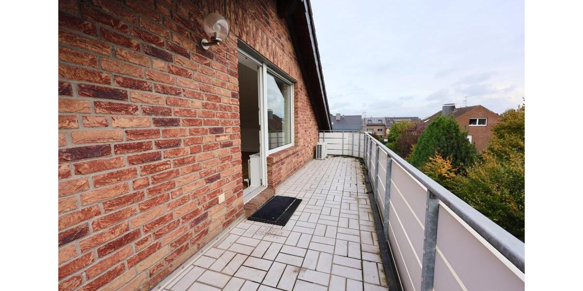 Dachgeschoßwohnung Moers Schwafheim - 2.5 Zimmer, 80 m&sup2;, 214.000&euro; | Angebot:26067794