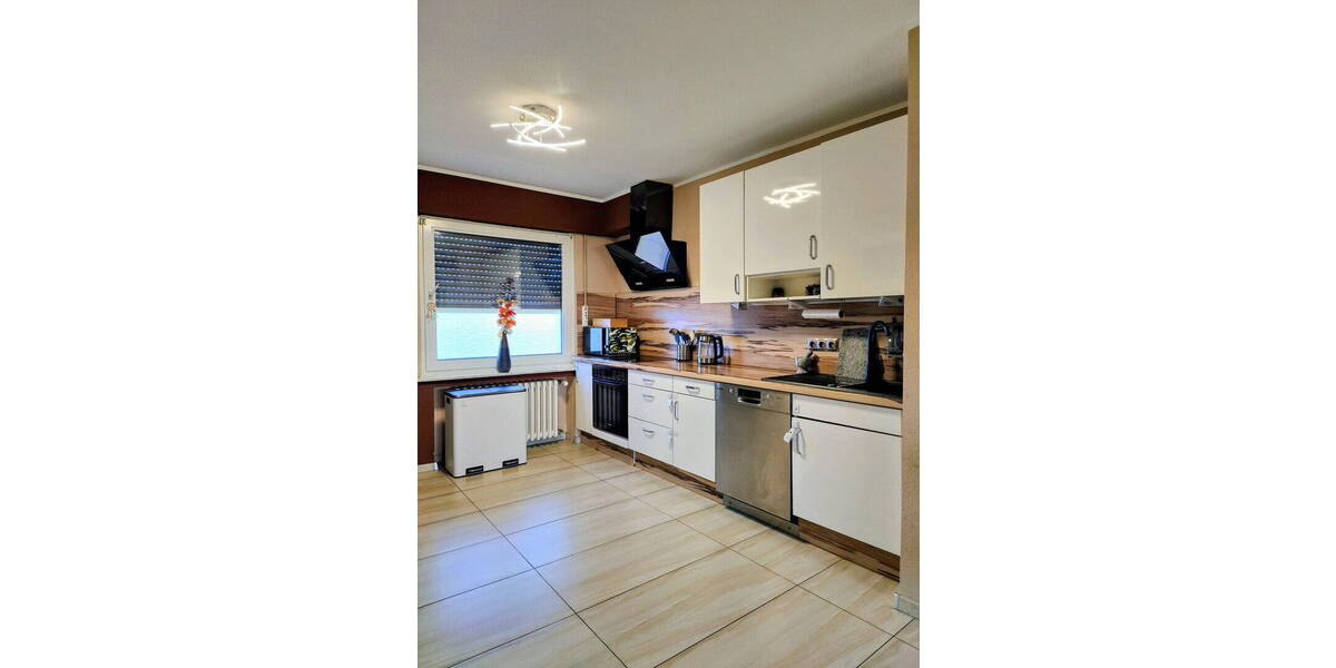 Reihenendhaus Duisburg Hochemmerich - 8 Zimmer, 160 m&sup2;, 498.000&euro; | Angebot:26188390