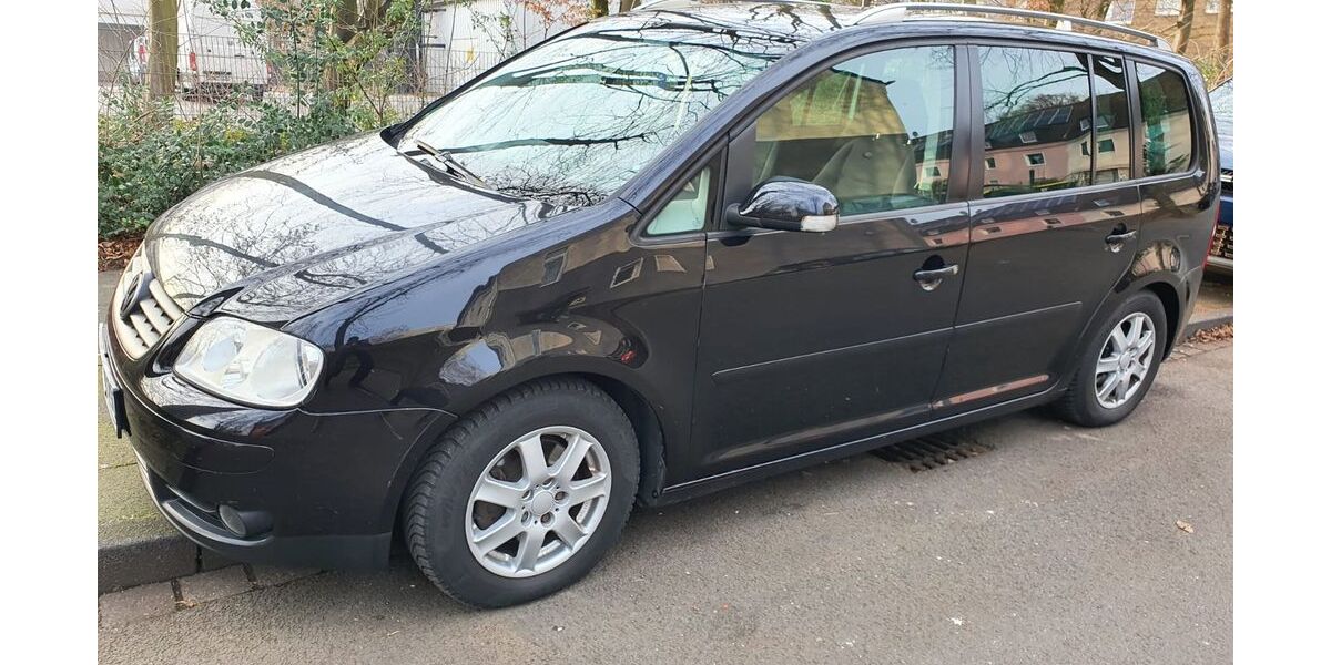 VW Touran 267.000 km 2.550 &euro; Duisburg 47167