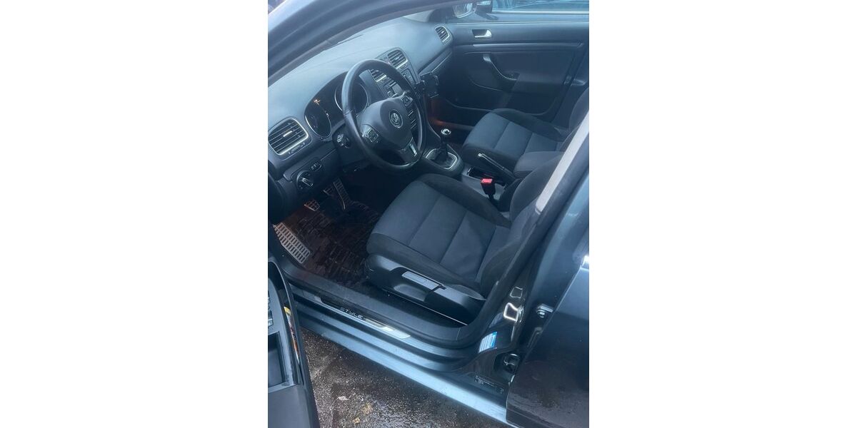 VW Golf 292.000 km 2.700 &euro; Dorsten 46286