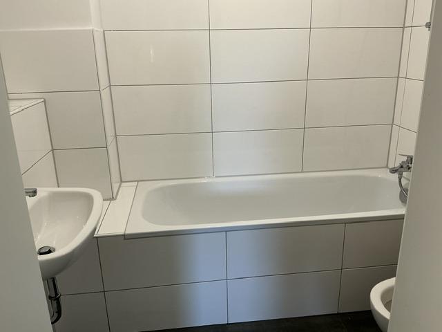 Etagenwohnung Velbert Velbert-Mitte - 2 Zimmer, 61 m&sup2;, 479&euro; | Angebot:25177340