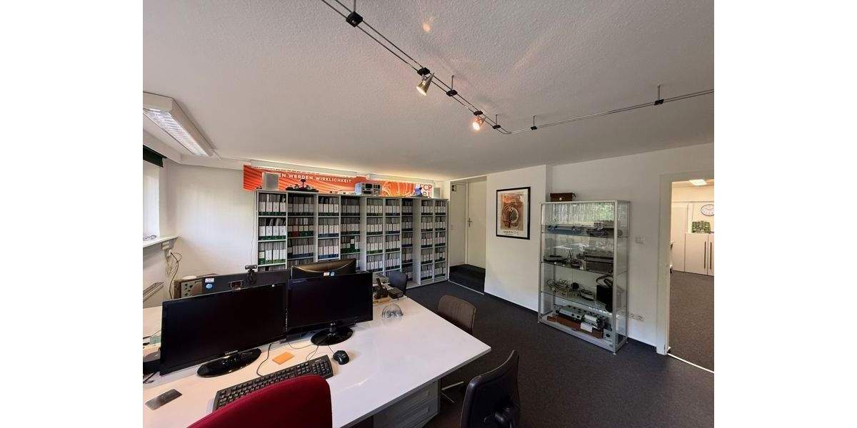 Gewerbeobjekt Essen Holsterhausen - 1.720&euro; | Angebot:25899800