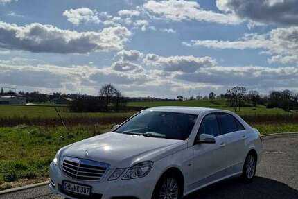 Mercedes-Benz 220 211.000 km 14.900 &euro; Mülheim an der Ruhr 45470