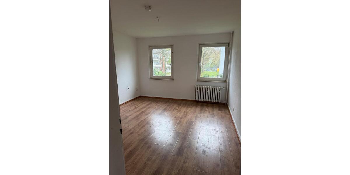 Etagenwohnung Duisburg Duisburg-Mitte - 4 Zimmer, 60 m&sup2;, 750&euro; | Angebot:26031711