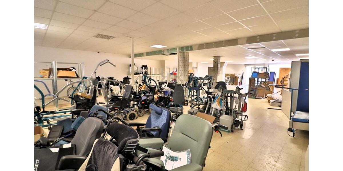 Gewerbeobjekt Voerde (Niederrhein) - 1.100&euro; | Angebot:24850181