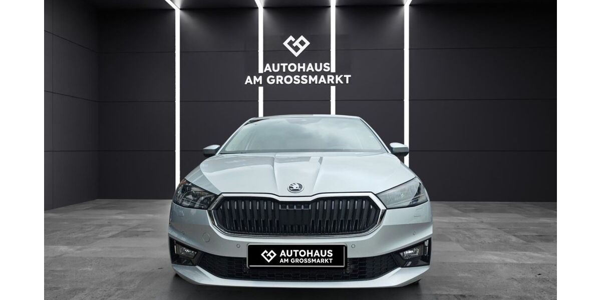 Skoda Fabia 14.800 km 20.590 &euro; Duisburg 47059